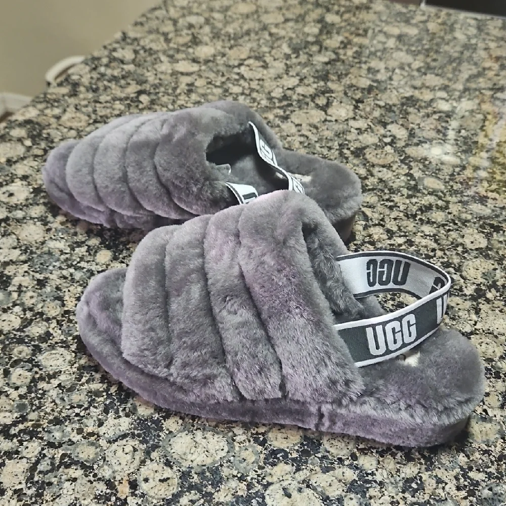 UGG Fluffy Gray Slippers - Picture 3 of 5